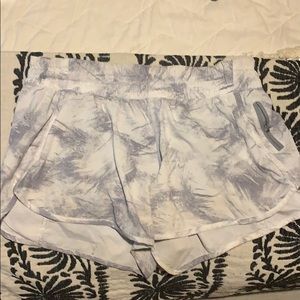 Lululemon Tracker Shorts EUC